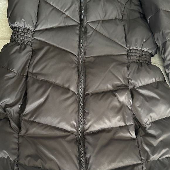 Puma Women's Black Quilted Puffer Jacket - Picture 3 of 16